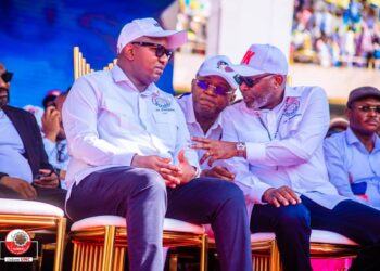 VITAL KAMERHE ÉTAIT BIEN PRÉSENT AU STADE DES MARTYRS DE KINSHASA POUR LA SORTIE OFFICIELLE DE L&rsquo;UNION SACRÉE DE LA NATION