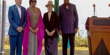 Le projet Inga : Le couple Andrew ‘Twiggy’ Forrest et sa femme Nicola annonce leur « divorce » qui n’affectera pas la direction de leurs projets et empire minier