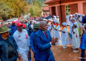 VITAL KAMERHE OFFRE UNE NOUVELLE BASILIQUE À LA PAROISSE SAINTE BERNADETTE DE WALUNGU