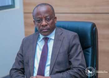 Décentralisation-Lualaba : Au terme de sa mission d&rsquo;itinérance dans la Province, Eustache MUHANZI a insisté sur le respect de la loi pour résorber les conflits des limites entre les ETD, et dans le recouvrement de la redevance minière