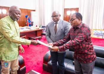 Assemblée nationale : Développement de la ville de Bukavu, une note de plaidoyer a été remise au président Vital Kamerhe