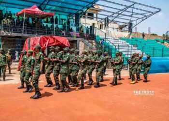 Mbujimayi : Le commandant de la 21è Région Militaire a présidé la dernière parade mixte de l&rsquo;année 2024.