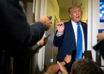 « Je me fous de ce qu&rsquo;elle a dit »: grosse tension entre Trump et la cheffe durenseignement américain au sujet de la guerre entre l&rsquo;Iran et Israël