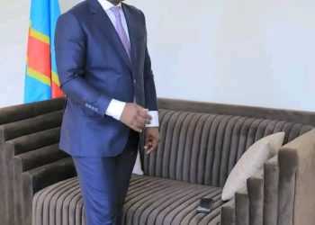 Suite à la plainte portée contre certains membres de la famille du President Tshisekedi en Belgique, le chargé des mission du Chef de l’État dans la région du Katanga, Thierry Nzonde, affirme au cours d’un point de presse qu’ « aucun site minier n&rsquo;est occupé par la famille du Chef de l&rsquo;État, encore moins de preuve ou document ne l&rsquo;atteste.