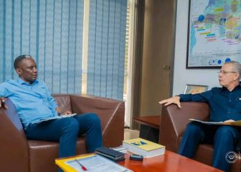 Infrastructures: Jean Bamanisa plaide pour l’utilisation des matériaux locaux dans la construction des routes