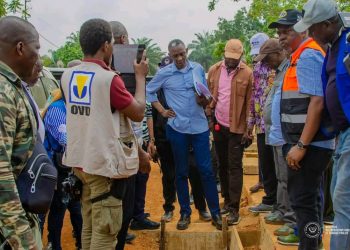 Banza Lunda inspecte les travaux routiers et les infrastructures portuaires