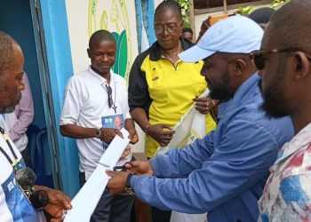 Masi-Manimba : Le Sénateur Papy Labila inaugure le siège de la Fondation JM Labila, avec pour mission de contribuer à l’autonomisation des communautés rurales