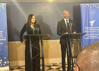 Washington : la RDC conditionne l&rsquo;intégration régionale à la paix et réaffirme sa souveraineté minérale (Briefing de presse Muyaya-Salama)