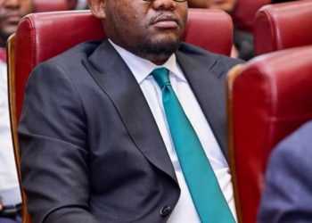 UNIKIN /Excellence et innovation : le Sénateur Tony LABILA Obial face aux futurs ingénieurs