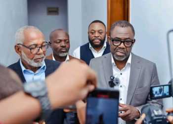 OFFICIEL : Veron Mosengo Omba candidat à la FECOFA.