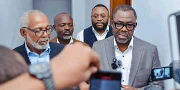 OFFICIEL : Veron Mosengo Omba candidat à la FECOFA.