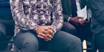 Papy Labila Nkalim nouveau mécène aux ITPAprès le début des travaux du Stade moderne qui est actuellement en cours de construction à Idiofa, le Directeur de cabinet ministériel, Papy Labila Nkalim devient incontournable au sein de ce ministère, non seulement pour cde Ministère, car il entreprend auprès de ce Ministère plusieurs projets dignes d’être perçus comme une véritable locomotive des ITP.