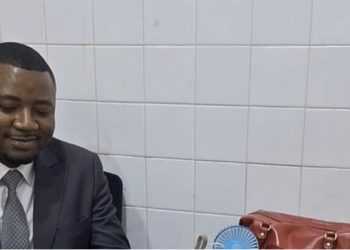 Assemblée nationale — Accueil des demandeurs d’asile en RDC : le député Émile Sumaïli Miseka interpelle le Gouvernement sur les garanties sécuritaires et la durée de séjour