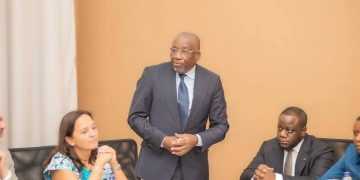 RÉFORME DU SECTEUR DE LA DÉFENSE : DEVANT LES COMMISSIONS DÉFENSE ET SÉCURITÉ DE L&rsquo;ASSEMBLEE NATIONALE ET DU SÉNAT,L’UNION EUROPÉENNE, LA FRANCE ET LA BELGIQUE RÉAFFIRMENT LEURS ENGAGEMENTS AUX CÔTÉS DE LA RDC