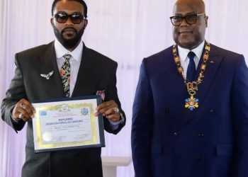 Fally Ipupa décoré par Félix Tshisekedi après son exploit au Stade de France