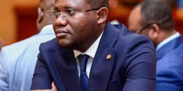 Kinshasa : le Sénateur Tony Labila Obial attendu ce lundi à l’ouverture de la session de mai du conseil communal de Ngaliema, avant son rendez-vous avec les étudiants de l’URKIM